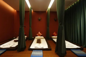 泉州泰式按摩的被动瑜伽：当身体被折叠成诗